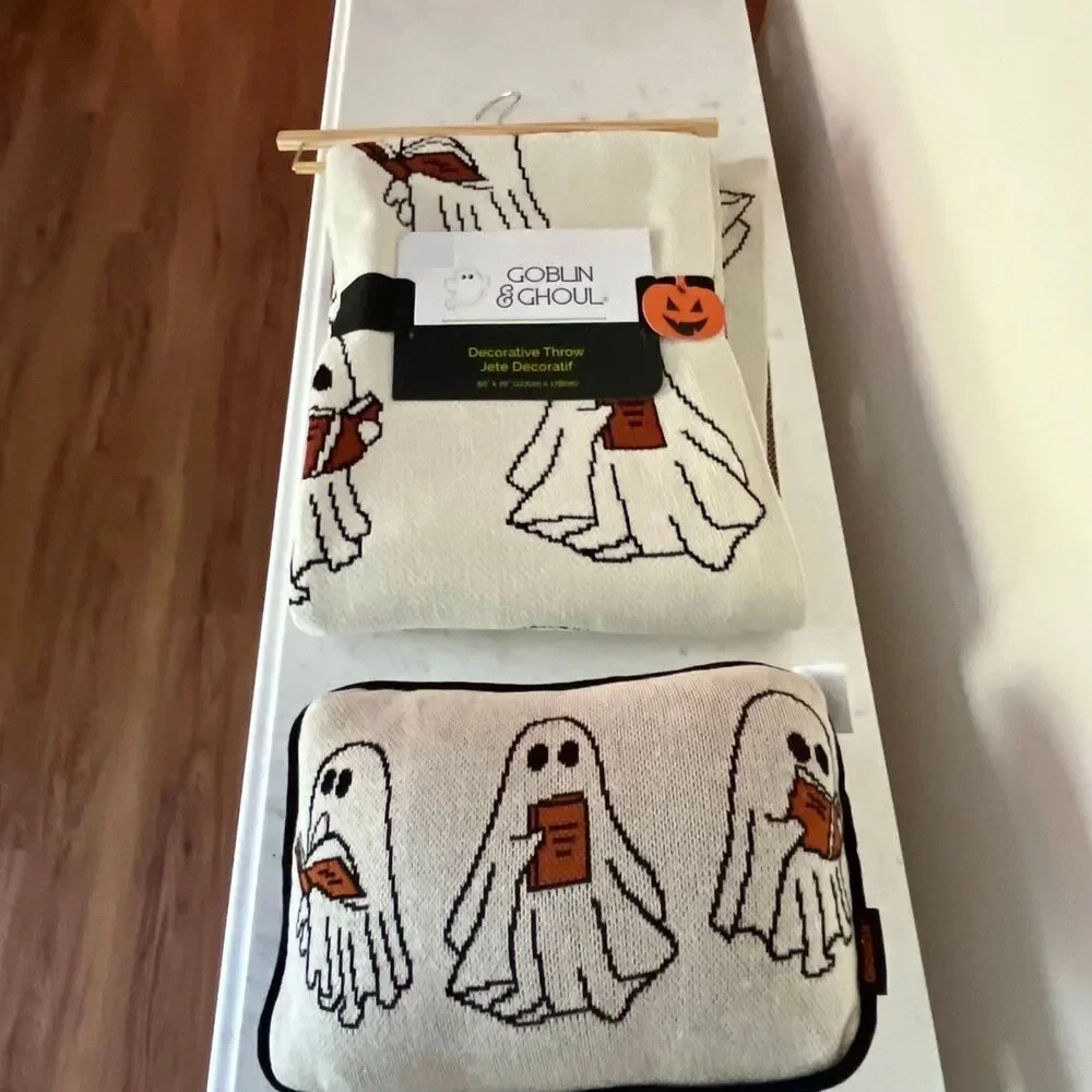 Goblin and Ghoul Halloween Ghost Reading Decorative Throw Blanket w Pillow (2)